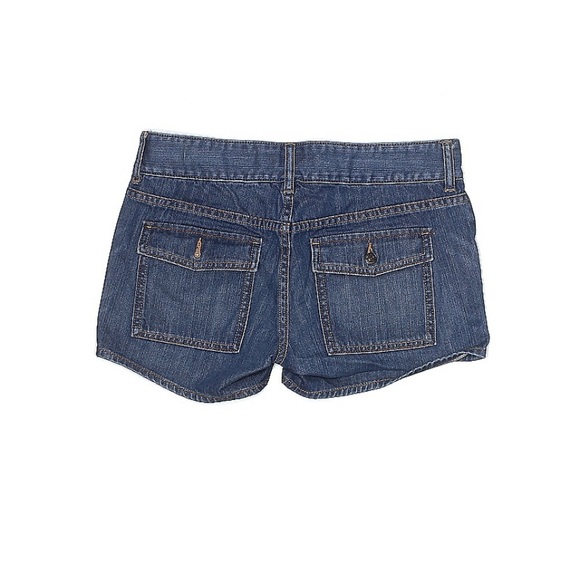 Old navy denim shorts w/ cute button pockets - Picture 2 of 2